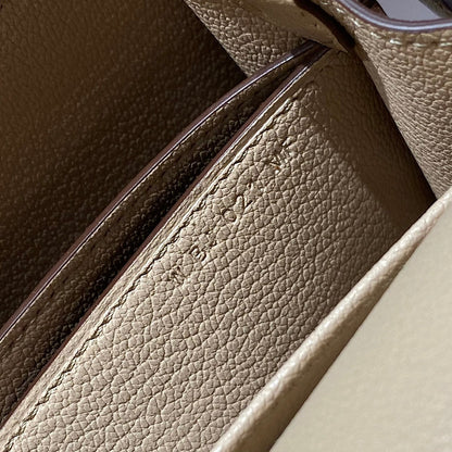 HM ROULIS 18 MINI BAG IN LIGHT BROWN CALFSKIN SILVER-TONE HARDWARE