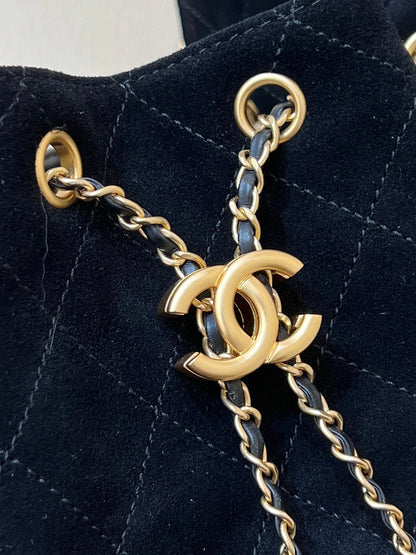 CC 25 HANDBAG 30 IN BLACK SUEDE GOLD HARDWARE