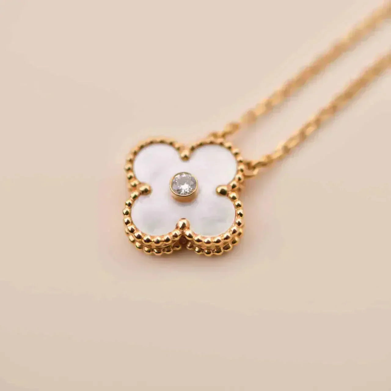 [Baslove]CLOVER 15MM DIAMOND WHITE FRITILLARIA NECKLACE