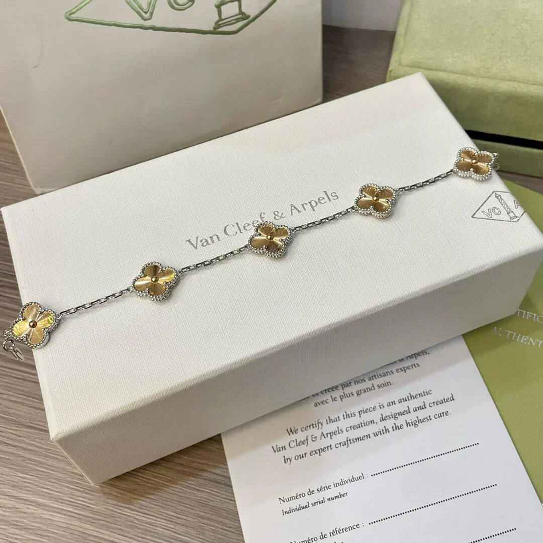 [AURORA] CLOVER 5 MOTIF LASER BRACELET COLLECTION