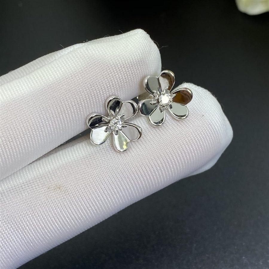 [Baslove]FRIVOLE MINI SILVER FLOWER EARRINGS