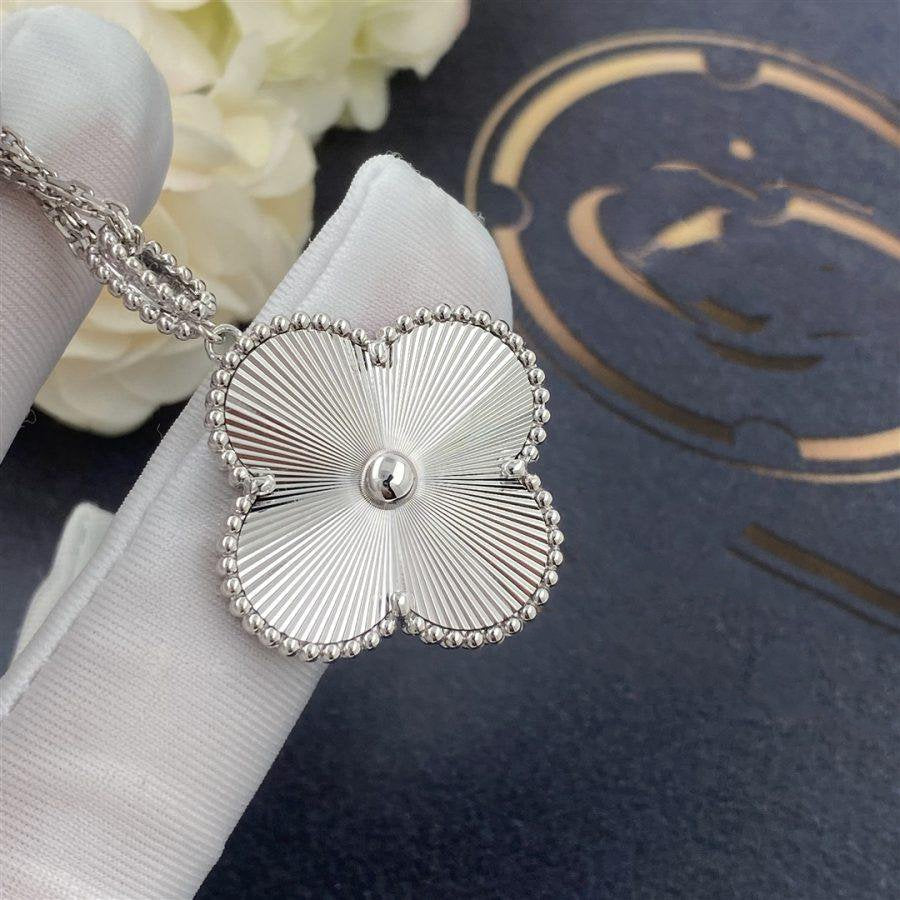 [Baslove]CLOVER 25MM SILVER BIG CLOVER NECKLACE