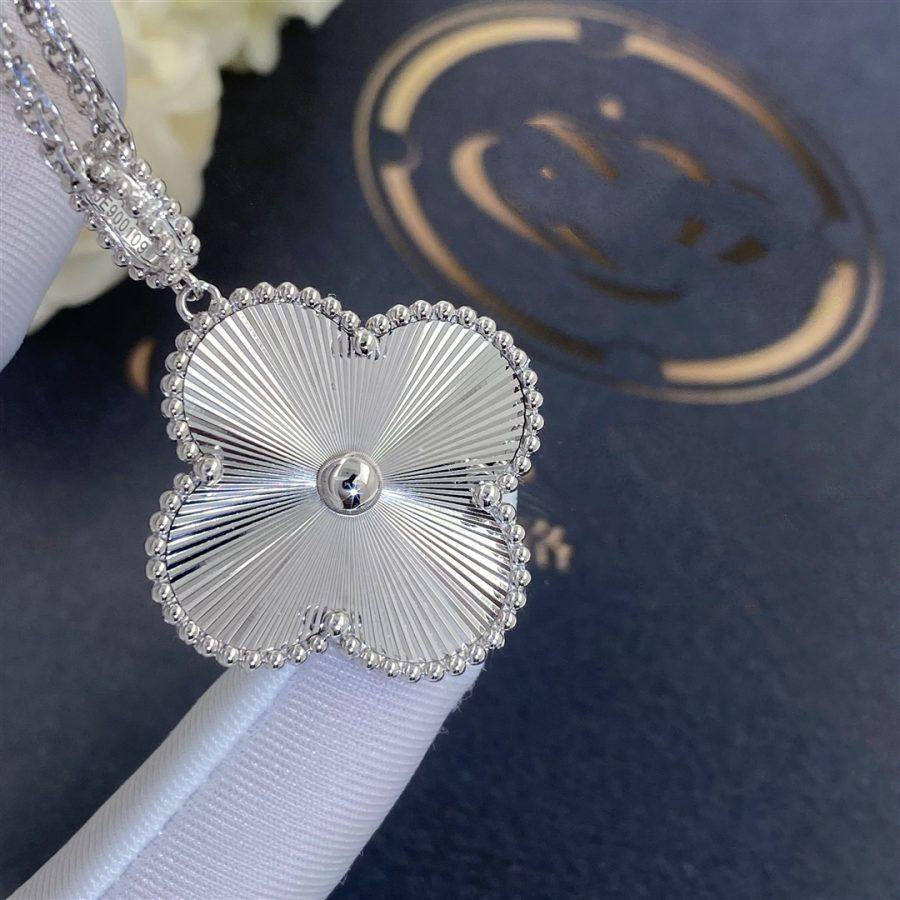 [Baslove]CLOVER 25MM SILVER BIG CLOVER NECKLACE