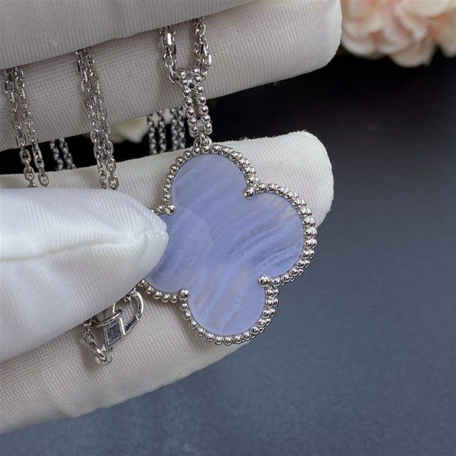 [Baslove]CLOVER SILVER CHALCEDONY BIG CLOVER NECKLACE