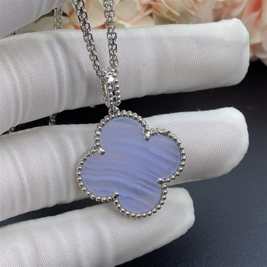 [Baslove]CLOVER SILVER CHALCEDONY BIG CLOVER NECKLACE