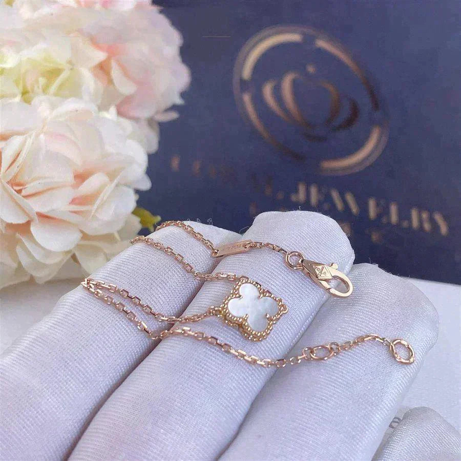 [Baslove]CLOVER WHITE MOP SINGLE FLOWER BRACELET