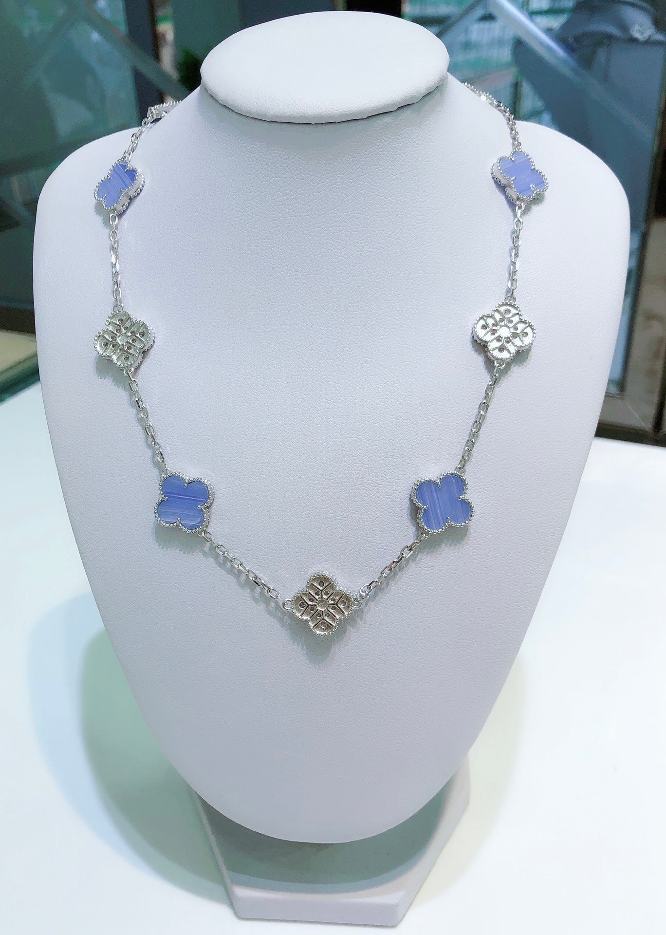 [Baslove]CLOVER 10 MOTIFS CHALCEDONY DIAMONDS SILVER NECKLACE